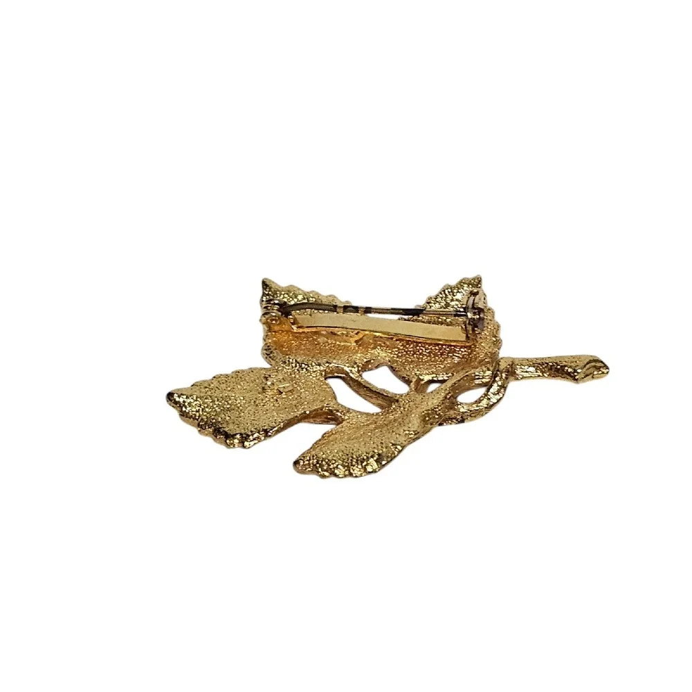 OFA Gold Leaf Brooch Pin Vintage Textured Maple Leaf Statement Jewelry‎